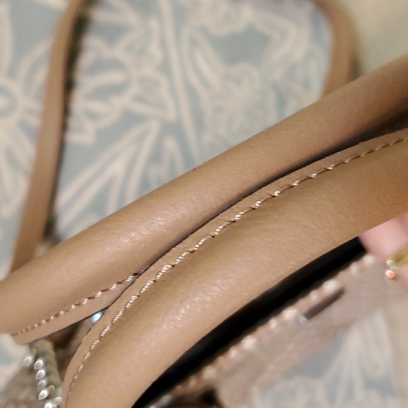 Nine West taupe and cream cross body satchel bag carried once - Picture 4 of 12